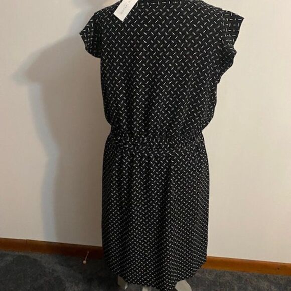 Ann Taylor Factory Black/White Polka Dot Flutter sleeves dress, size L - Picture 3 of 5